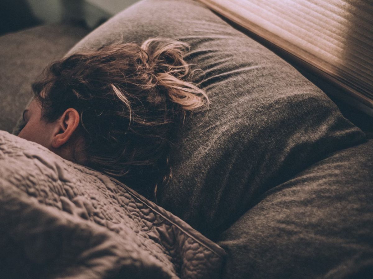 8 Drinks That Destroy Your Sleep More Than Coffee