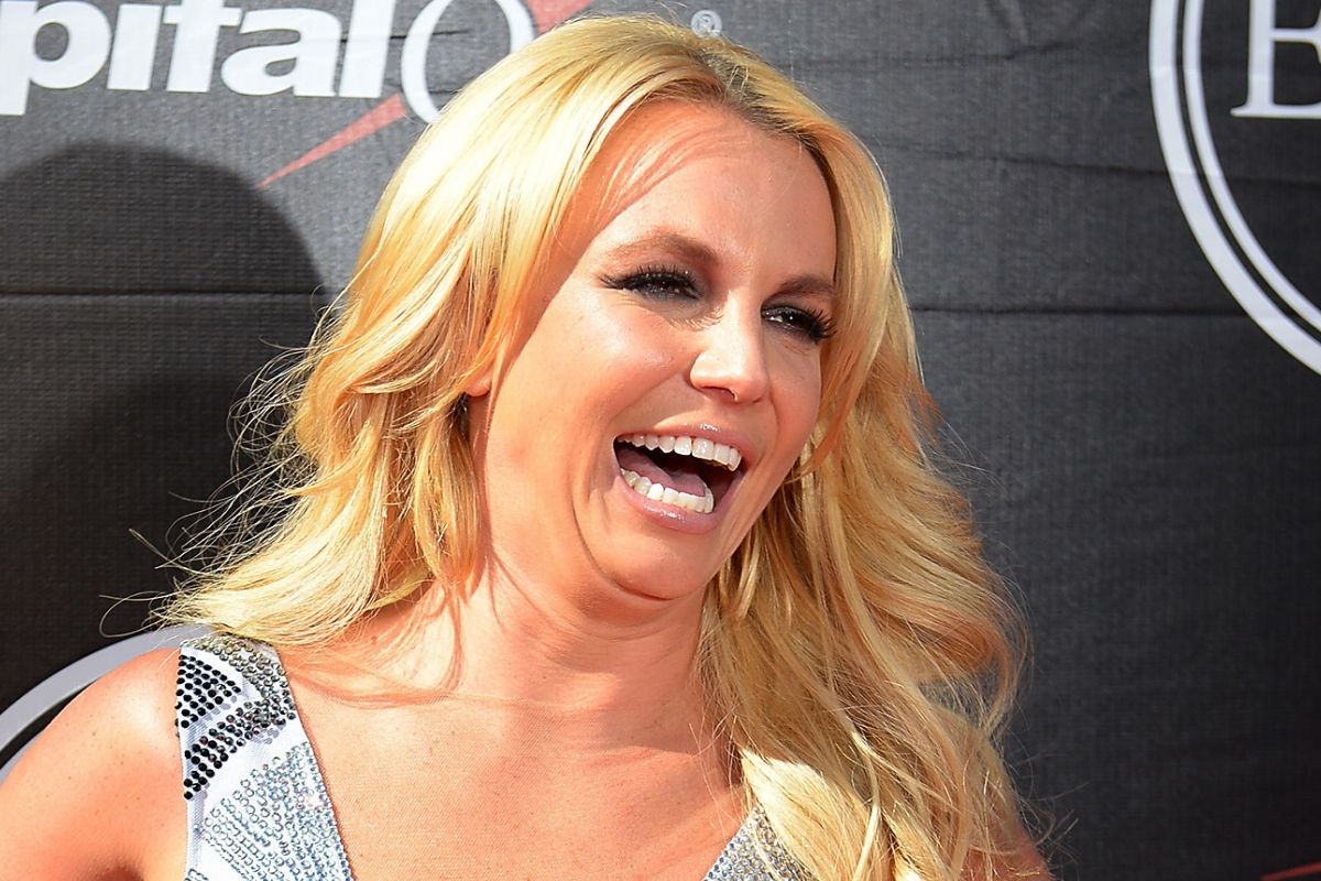 Britney Spears Denies Driving Clip as Family Weighs Intervention – hi